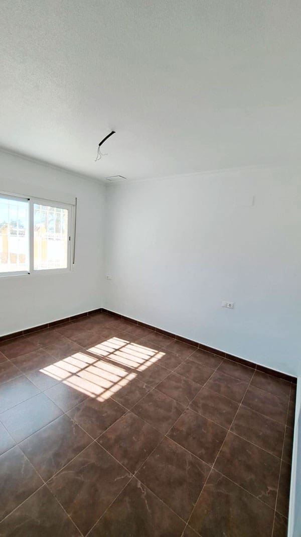 3 soveværelse Villa til salg i Catral med garage - € 365.000 (Ref: 9199027)