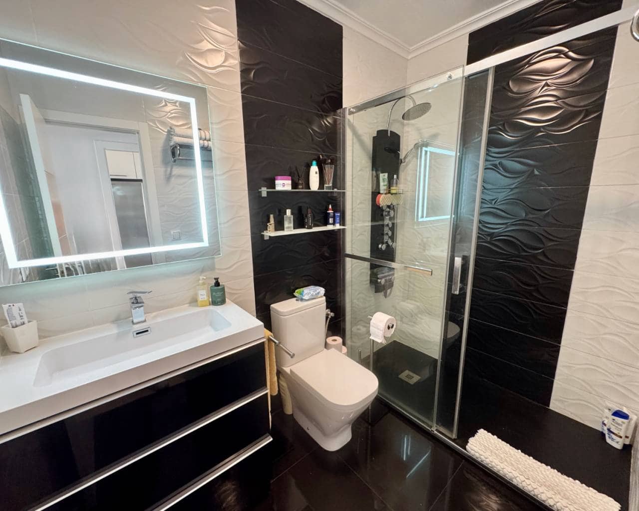 2 soverom Leilighet til salgs i Ciudad Quesada med svømmebasseng garasje - € 175 000 (Ref: 9199028)