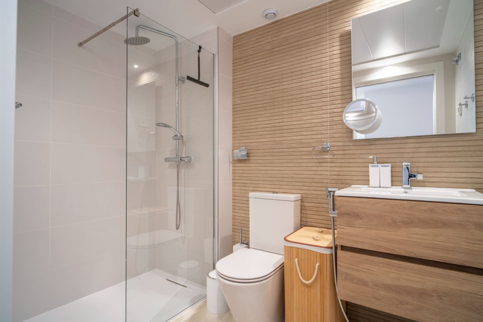 3 slaapkamer Appartement te koop in Punta Prima met zwembad garage - € 599.000 (Ref: 9199032)