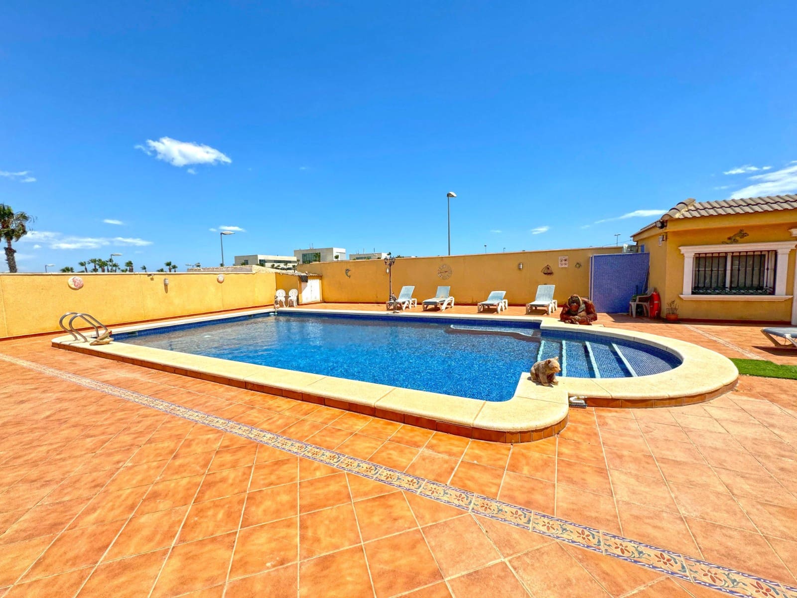 6 slaapkamer Villa te koop in Los Balcones met zwembad - € 625.000 (Ref: 9199037)