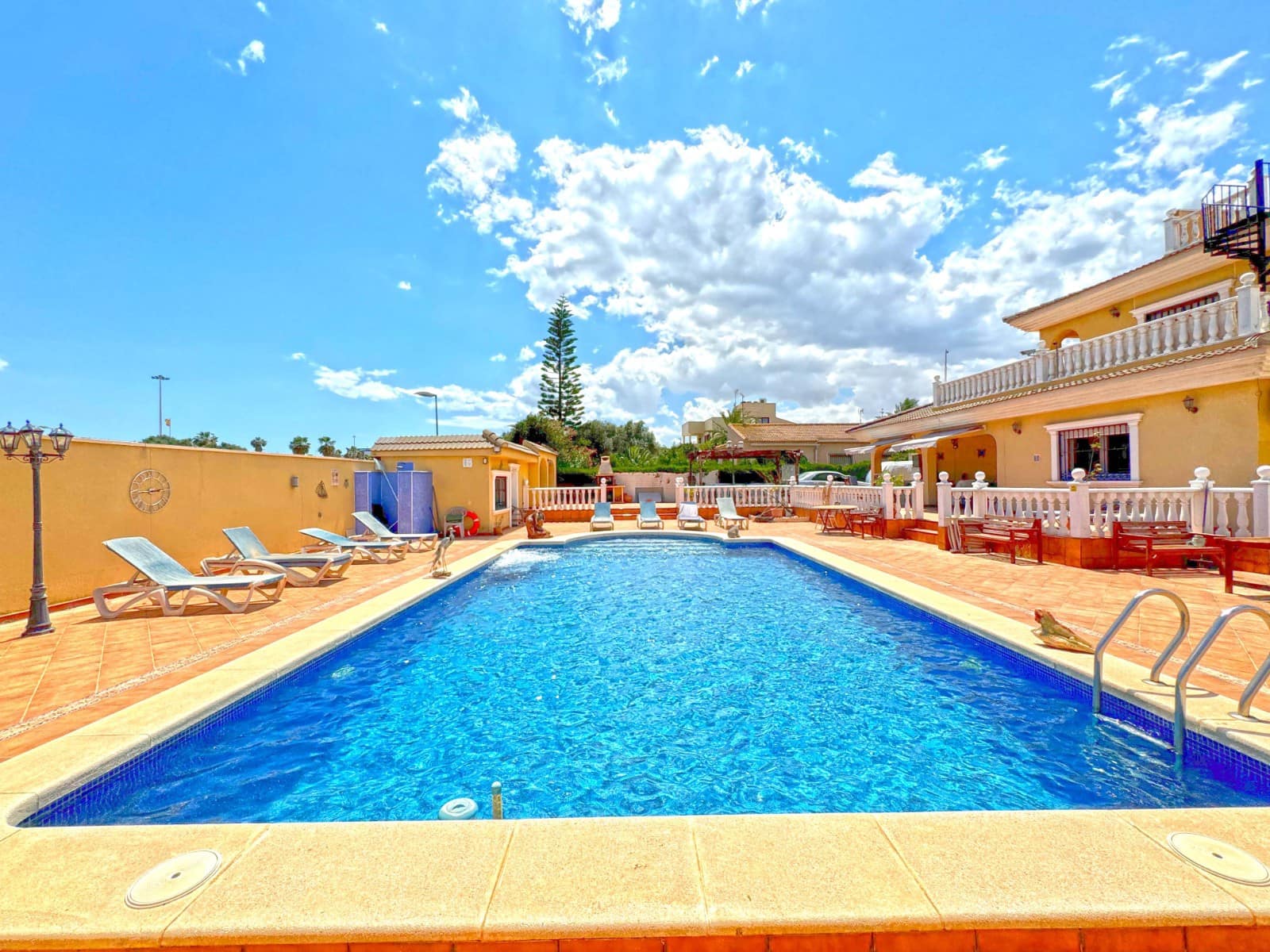 6 slaapkamer Villa te koop in Los Balcones met zwembad - € 625.000 (Ref: 9199037)