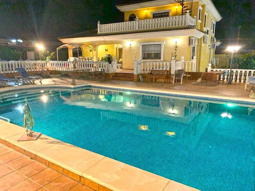 6 slaapkamer Villa te koop in Los Balcones met zwembad - € 625.000 (Ref: 9199037)