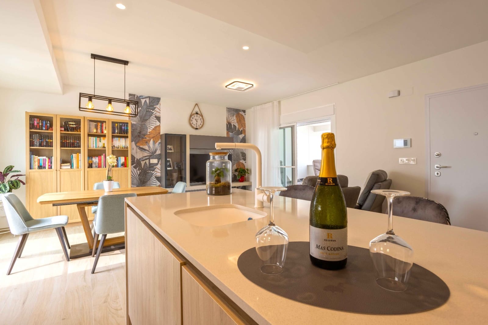 2 soveværelse Lejlighed til salg i Villamartin med swimmingpool garage - € 299.950 (Ref: 9199041)