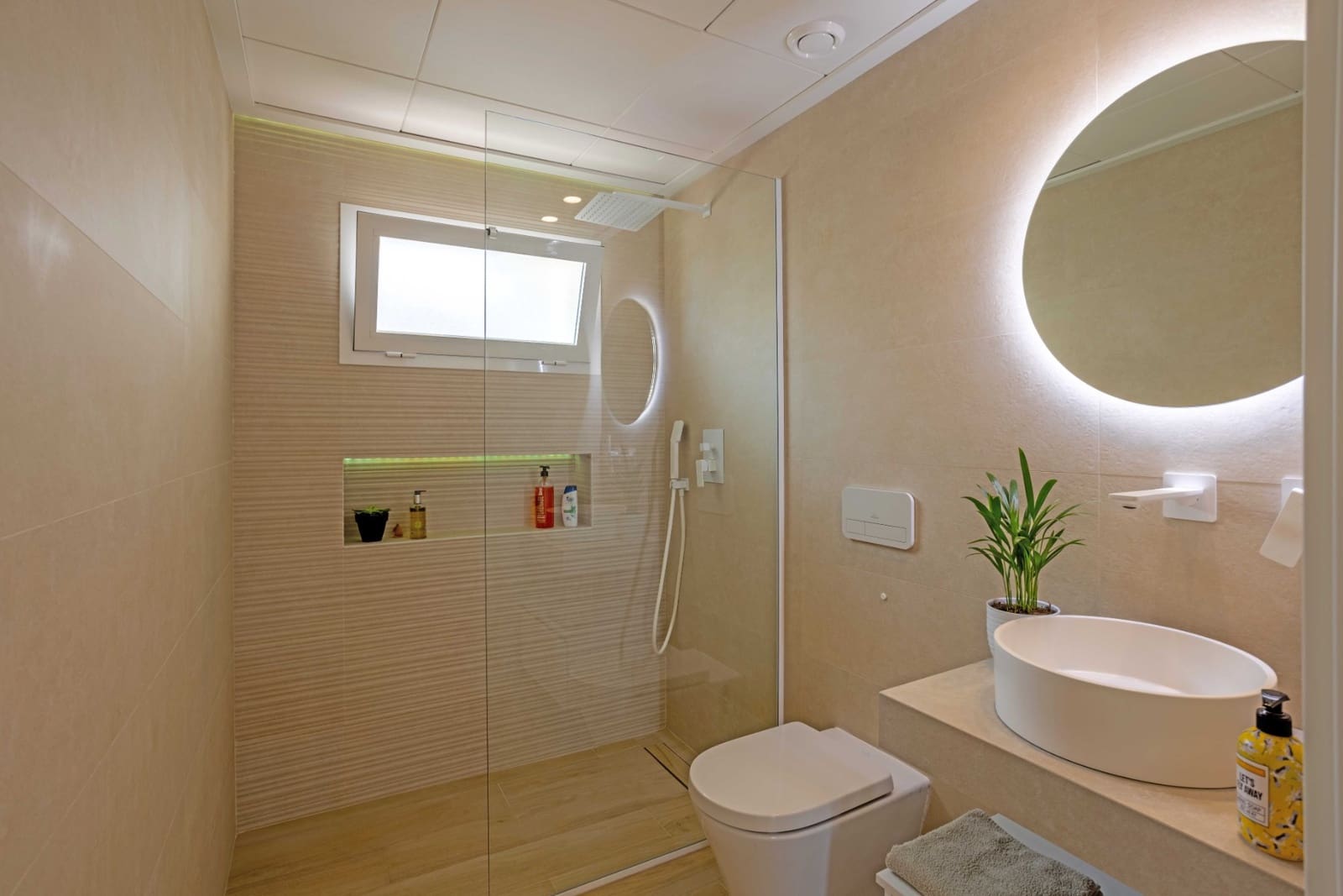 2 soveværelse Lejlighed til salg i Villamartin med swimmingpool garage - € 299.950 (Ref: 9199041)