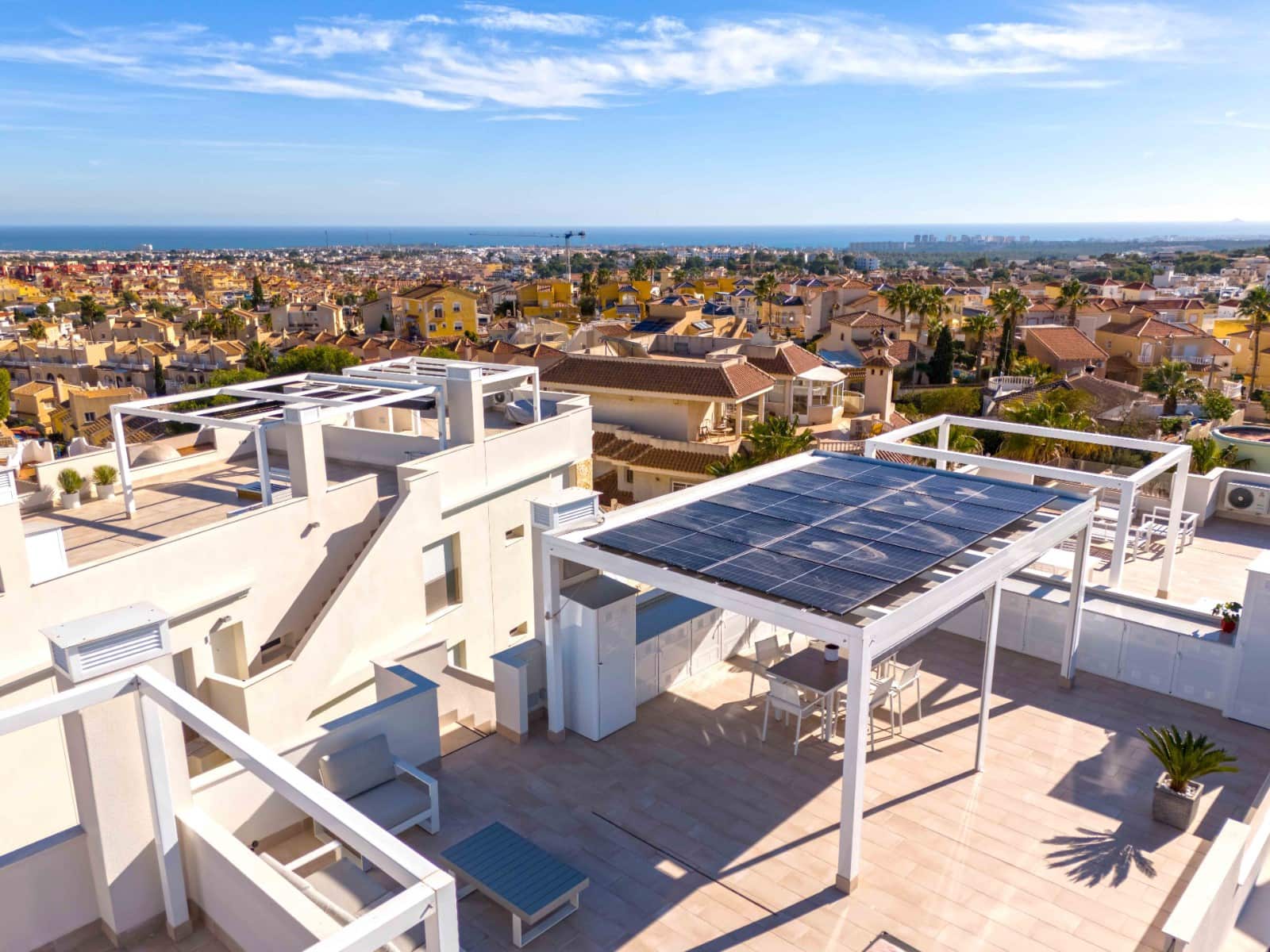 2 soveværelse Lejlighed til salg i Villamartin med swimmingpool garage - € 299.950 (Ref: 9199041)