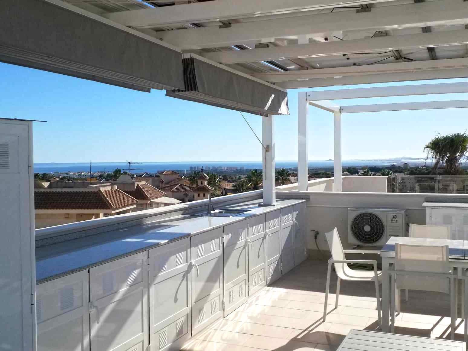 2 soveværelse Lejlighed til salg i Villamartin med swimmingpool garage - € 299.950 (Ref: 9199041)