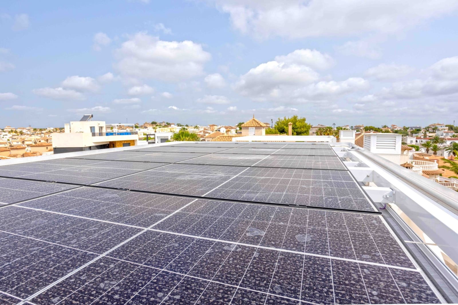 2 soveværelse Lejlighed til salg i Villamartin med swimmingpool garage - € 299.950 (Ref: 9199041)