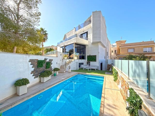 3 soveværelse Villa til salg i Villamartin, Orihuela med swimmingpool - € 495.000 (Ref: 9199042)