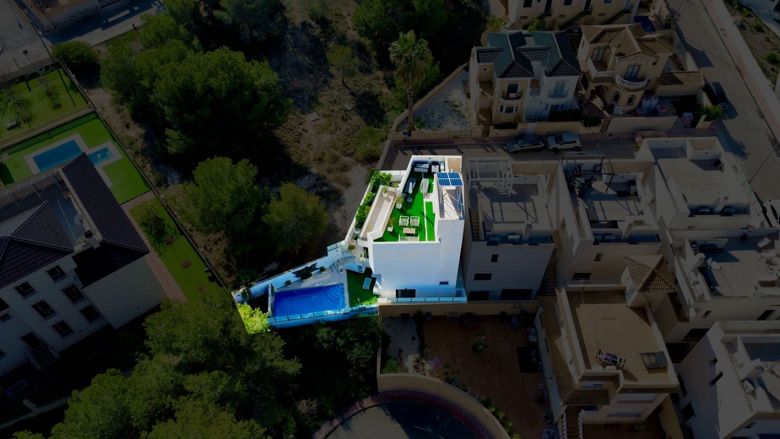 3 bedroom Villa for sale in Villamartin with pool - € 495,000 (Ref: 9199042)