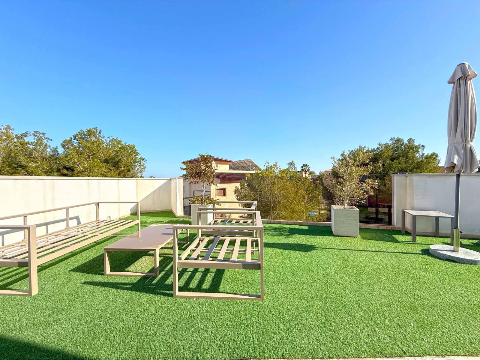 3 bedroom Villa for sale in Villamartin with pool - € 495,000 (Ref: 9199042)