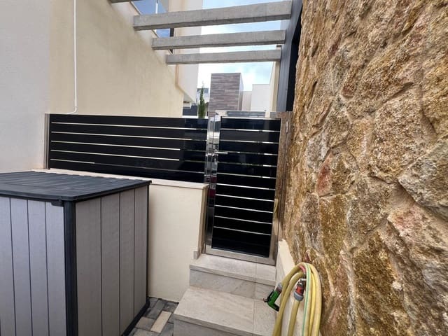 Chalet de 3 habitaciones en Lomas de Cabo Roig - Los Dolses, Orihuela en venta con piscina garaje - 499.000 € (Ref: 9199045)