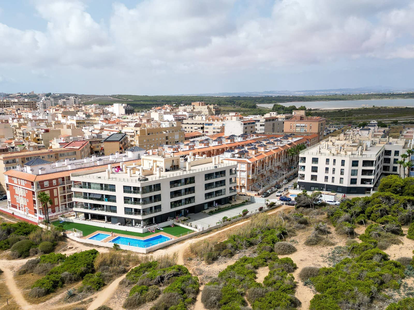 Apartamento de 2 habitaciones en La Mata en venta con piscina garaje - 349.000 € (Ref: 9199046)