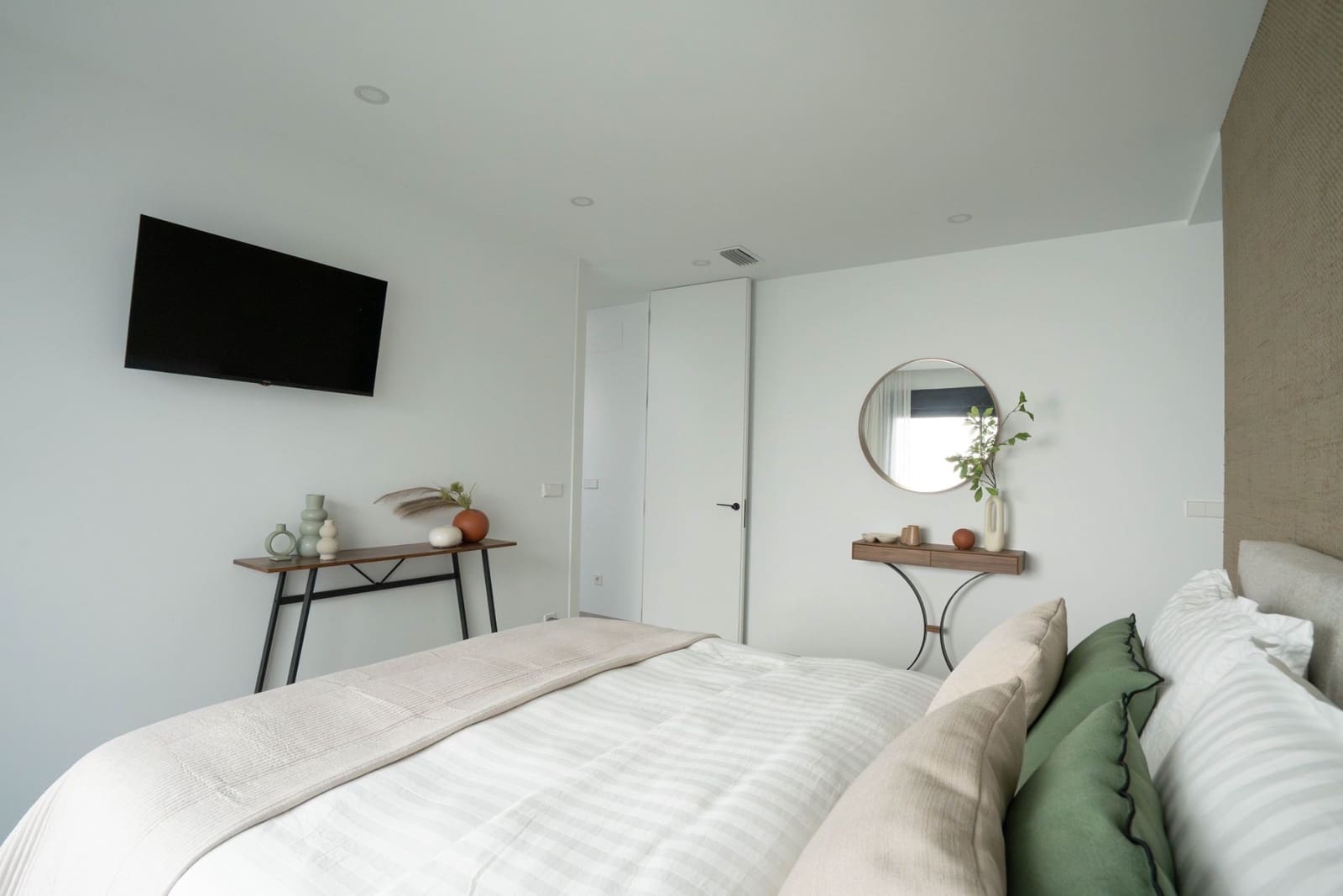 4 bedroom Villa for sale in Ciudad Quesada with pool - € 895,000 (Ref: 9199051)