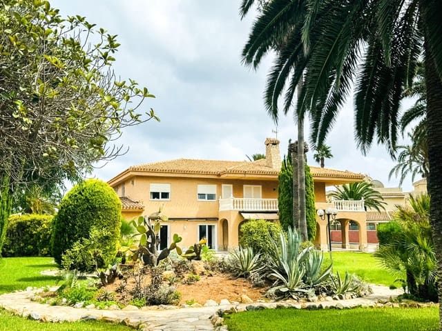 3 slaapkamer Villa te koop in La Manga del Mar Menor met zwembad garage - € 1.995.000 (Ref: 9199058)