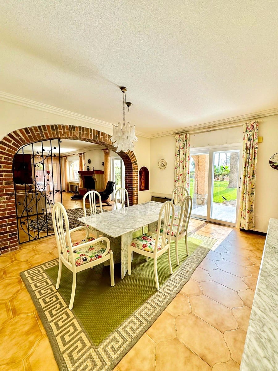 3 slaapkamer Villa te koop in La Manga del Mar Menor met zwembad garage - € 1.995.000 (Ref: 9199058)