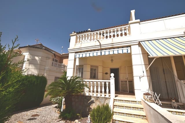 3 bedroom Villa for sale in Ciudad Quesada, Rojales with pool - € 220,000 (Ref: 9199063)