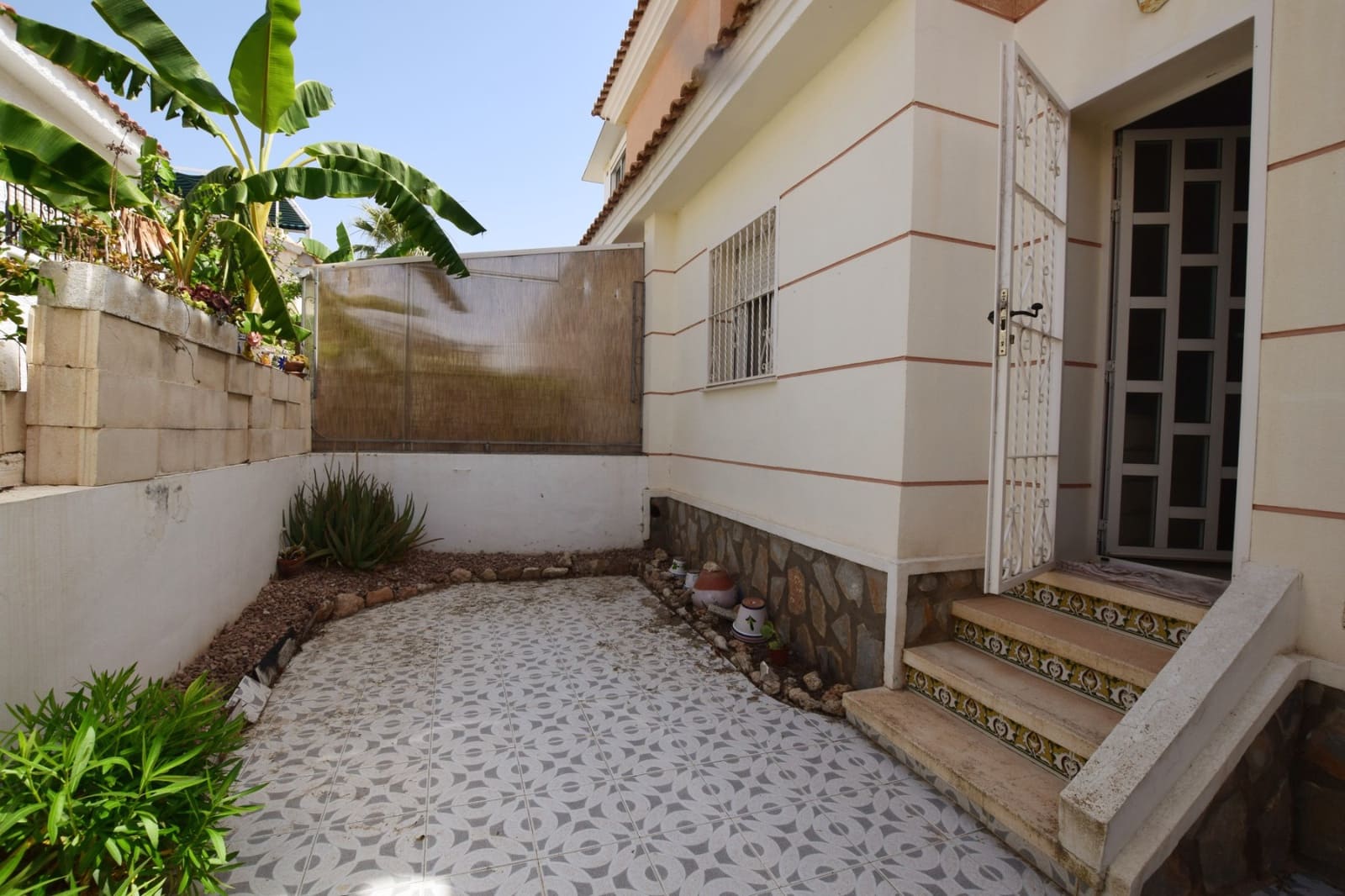 3 bedroom Villa for sale in Ciudad Quesada with pool - € 220,000 (Ref: 9199063)