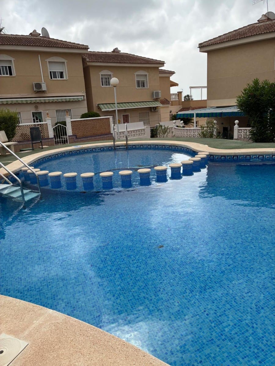 3 bedroom Villa for sale in Ciudad Quesada with pool - € 220,000 (Ref: 9199063)