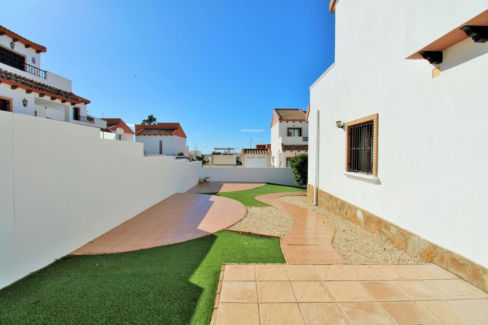 3 bedroom Villa for sale in Villamartin with pool - € 274,000 (Ref: 9199067)