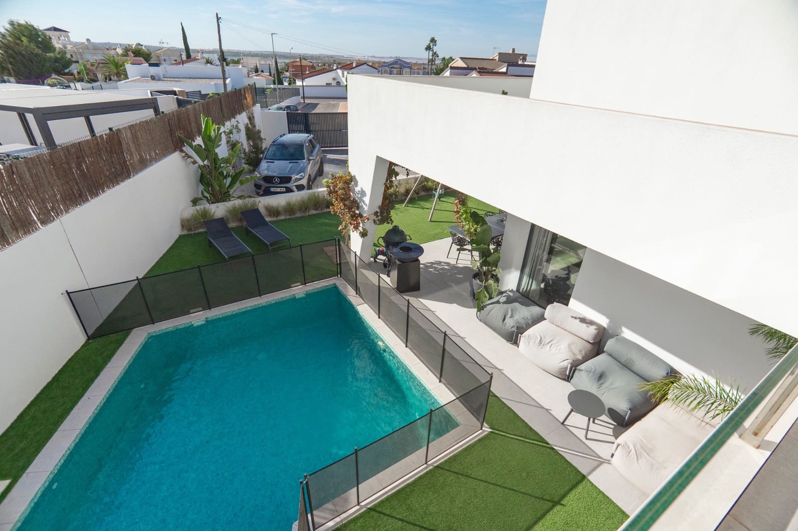 4 bedroom Villa for sale in Ciudad Quesada with pool - € 749,950 (Ref: 9199070)