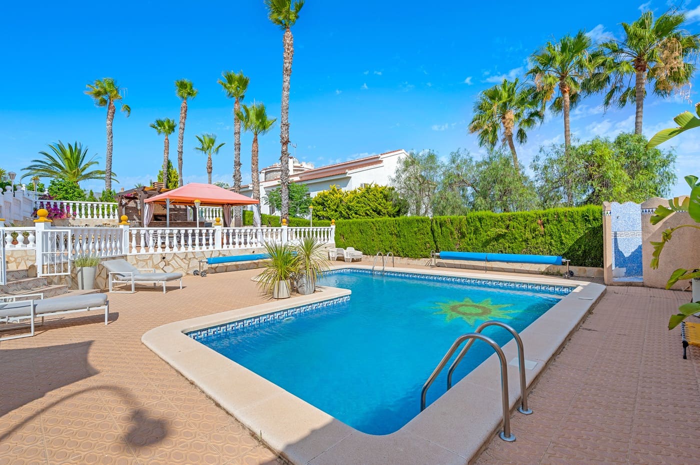 5 bedroom Villa for sale in Ciudad Quesada with pool - € 630,000 (Ref: 9199071)