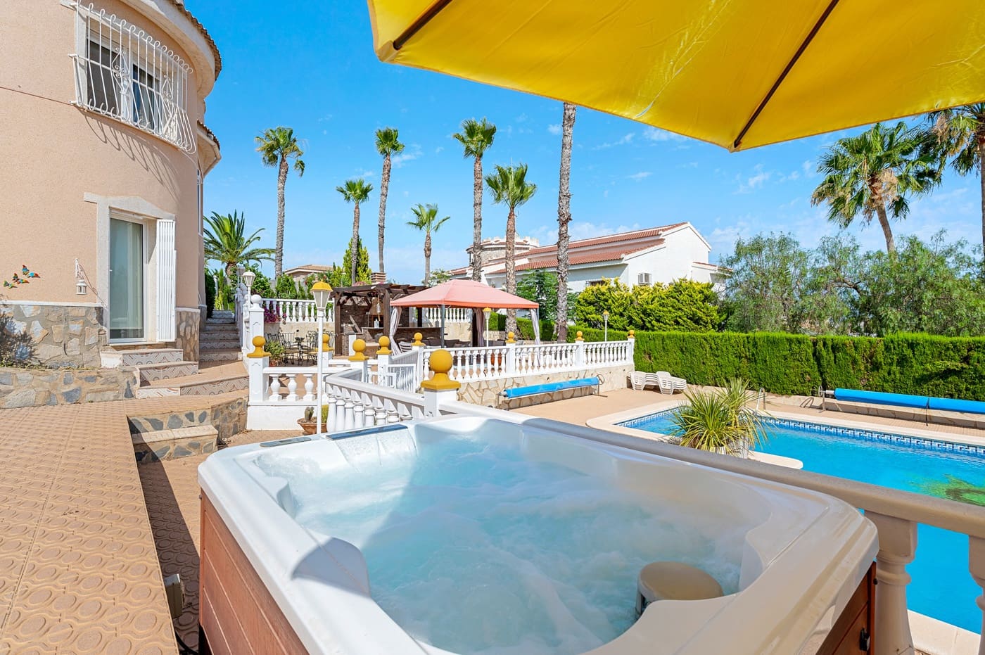 5 bedroom Villa for sale in Ciudad Quesada with pool - € 630,000 (Ref: 9199071)