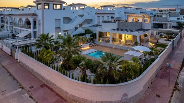 3 chambre Villa/Maison à vendre à Ciudad Quesada, Rojales avec piscine - 1 200 000 € (Ref: 9199074)