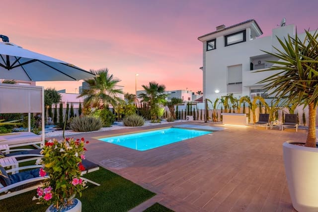 3 chambre Villa/Maison à vendre à Ciudad Quesada, Rojales avec piscine - 1 200 000 € (Ref: 9199074)