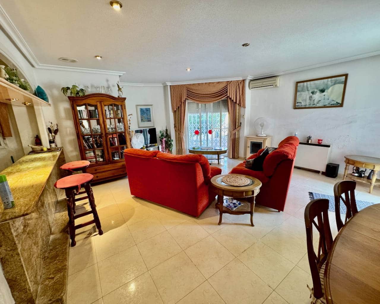 4 bedroom Villa for sale in Benferri with pool garage - € 275,000 (Ref: 9199075)