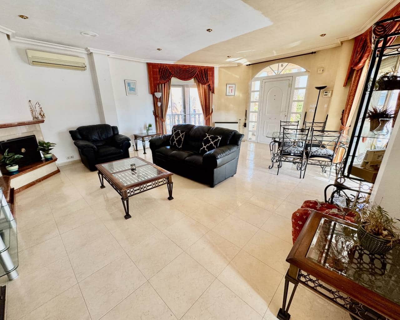 4 bedroom Villa for sale in Benferri with pool garage - € 275,000 (Ref: 9199075)