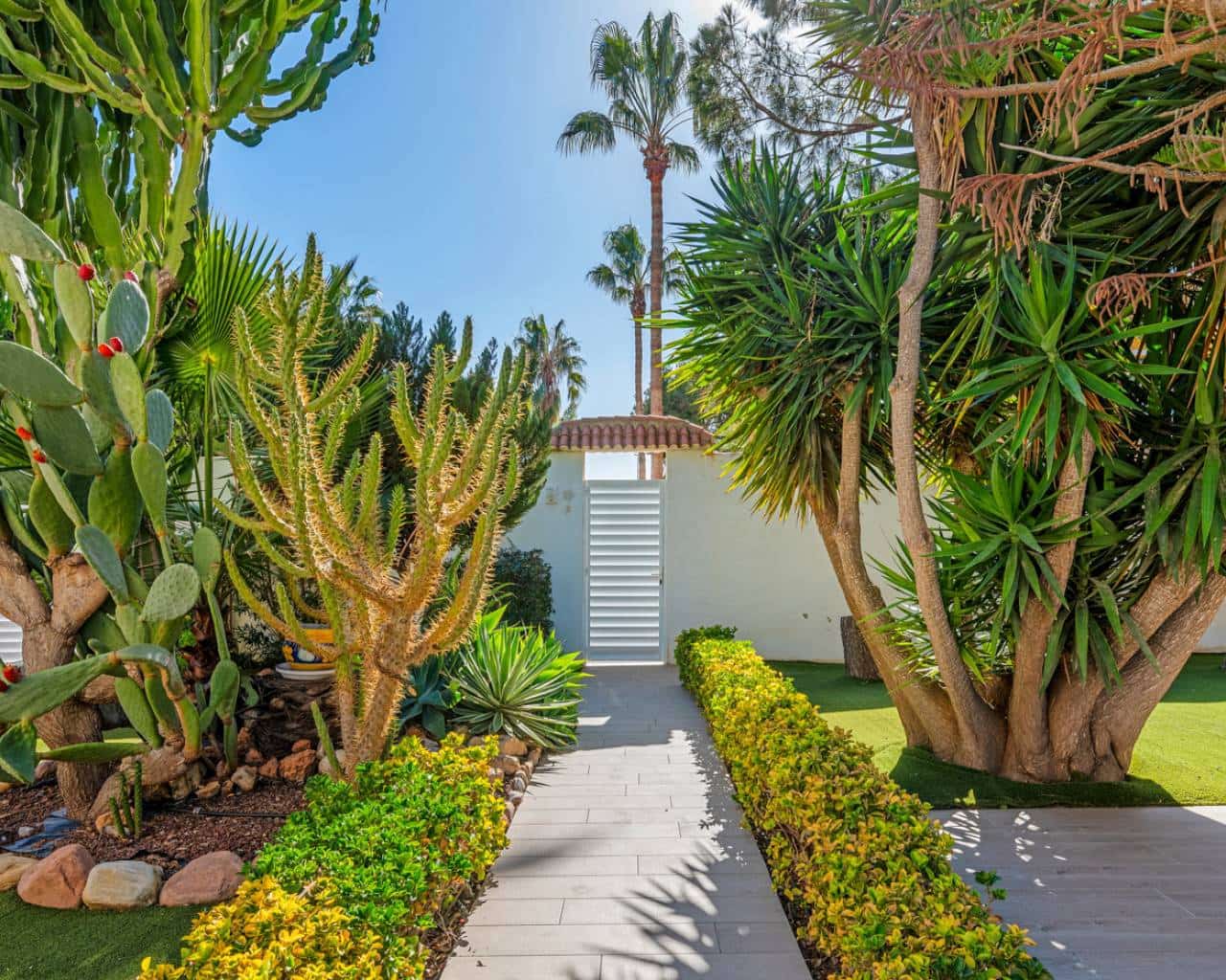 5 quarto Moradia para venda em Dona Pepa com piscina garagem - 750 000 € (Ref: 9199077)