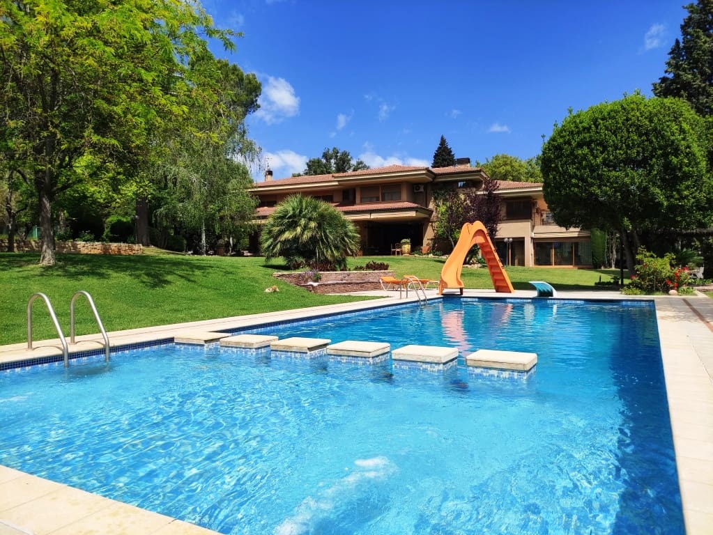 13 slaapkamer Villa te koop in Cocentaina met zwembad garage - € 1.950.000 (Ref: 9199082)