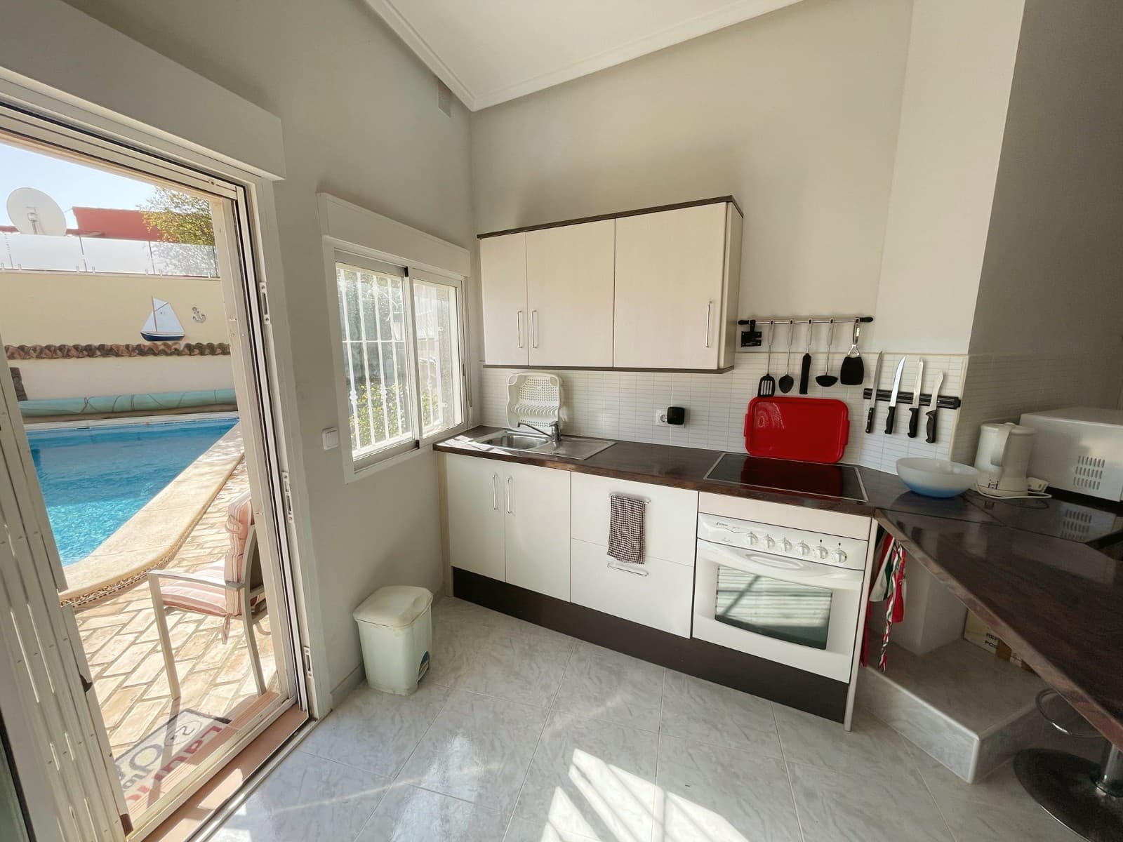 5 quarto Moradia para venda em La Marquesa com piscina - 425 000 € (Ref: 9199085)