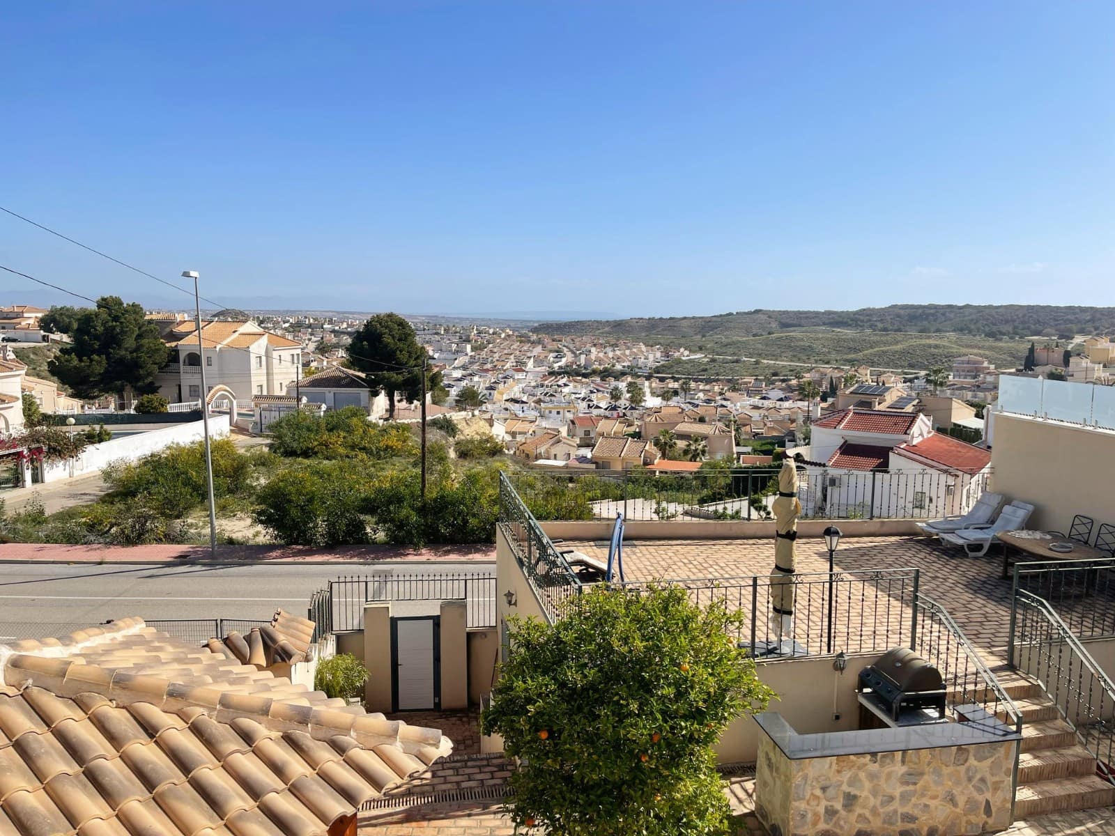 5 quarto Moradia para venda em La Marquesa com piscina - 425 000 € (Ref: 9199085)