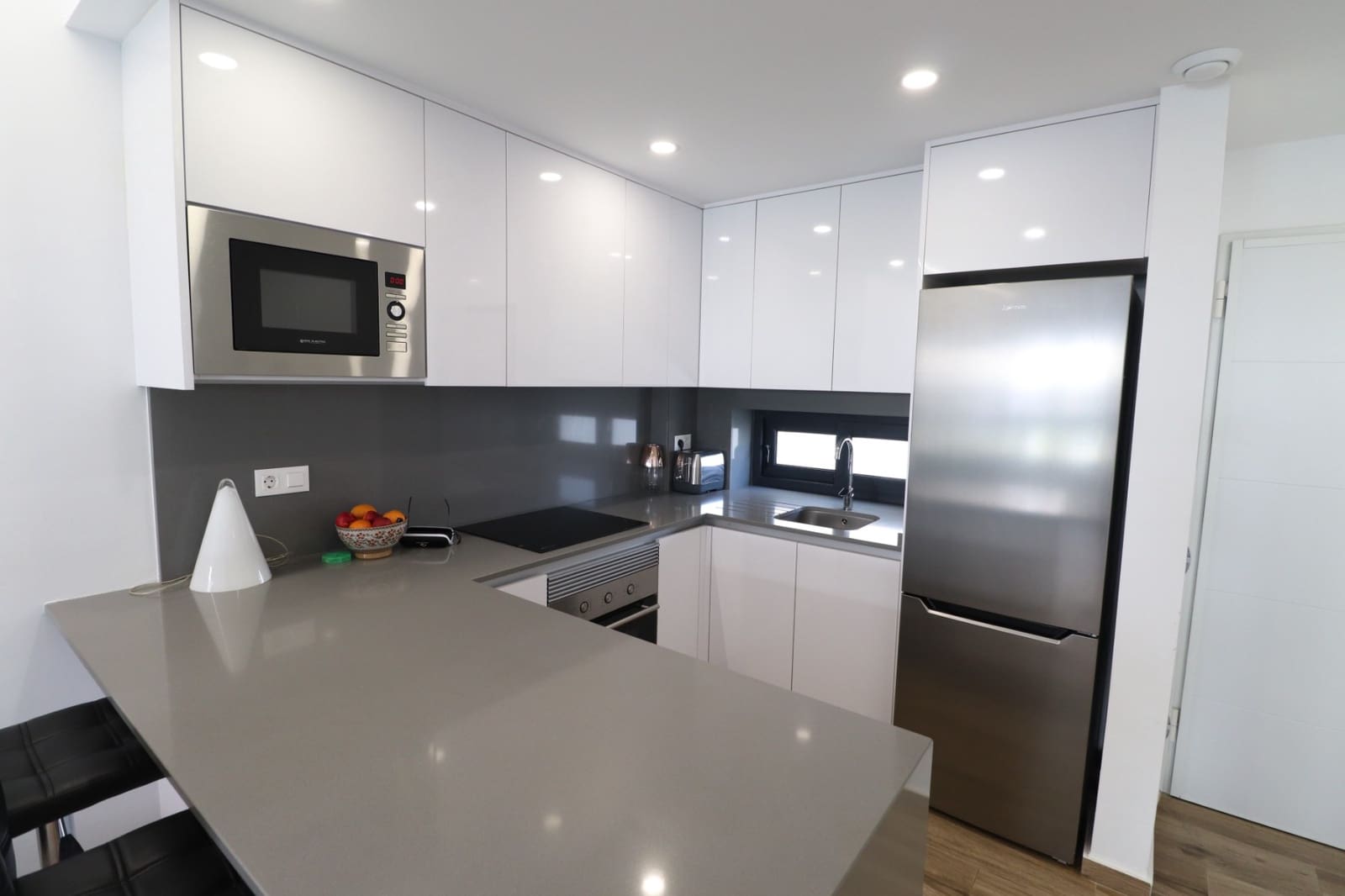 2 chambre Appartement à vendre à Villamartin avec piscine garage - 249 000 € (Ref: 9199087)