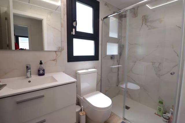 2 chambre Appartement à vendre à Villamartin, Orihuela avec piscine garage - 249 000 € (Ref: 9199087)