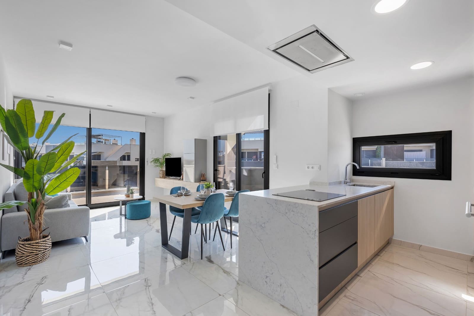 2 bedroom Apartment for sale in Playa Flamenca with pool garage - € 525,000 (Ref: 9199088)