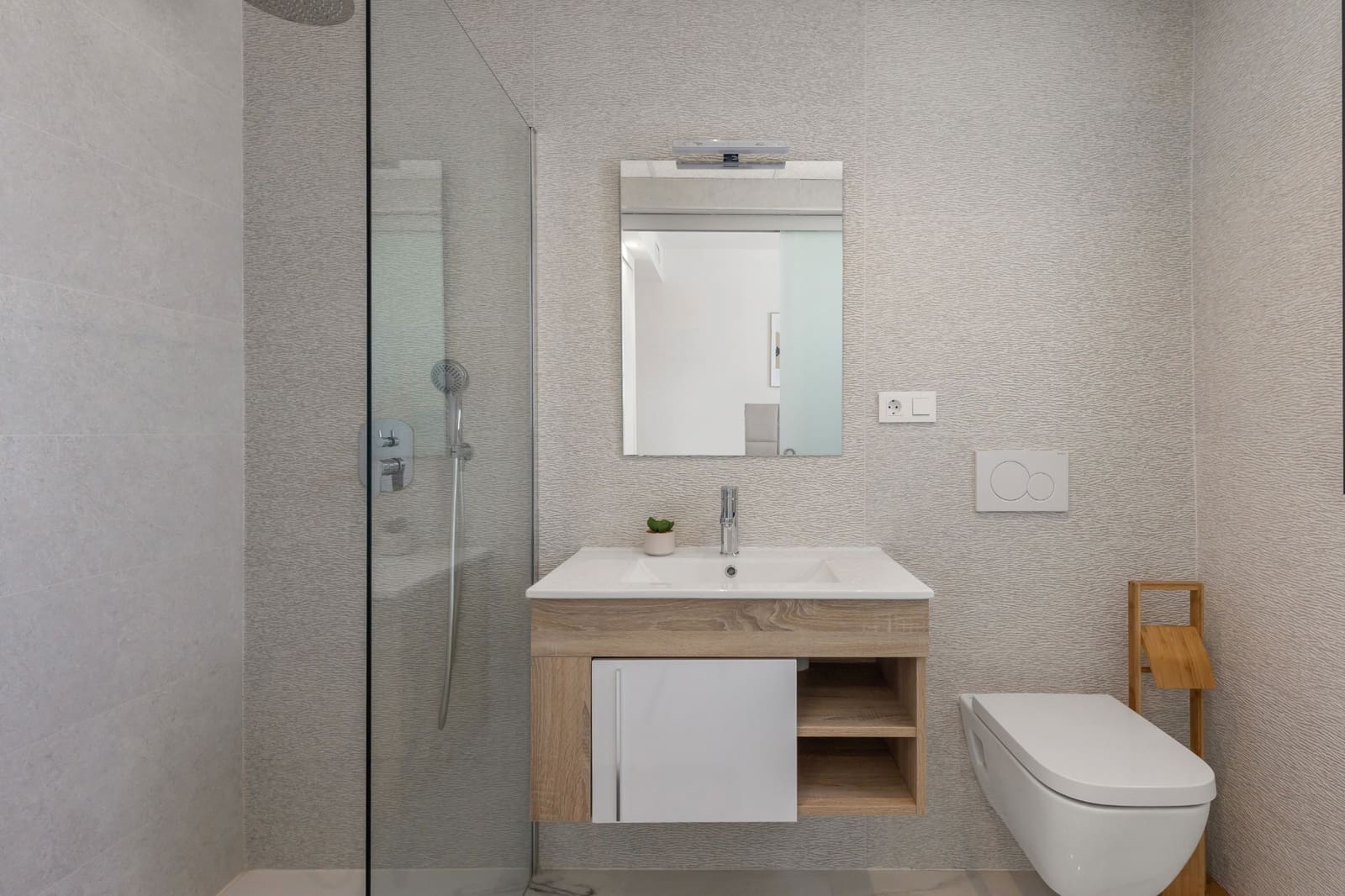 2 bedroom Apartment for sale in Playa Flamenca with pool garage - € 525,000 (Ref: 9199088)