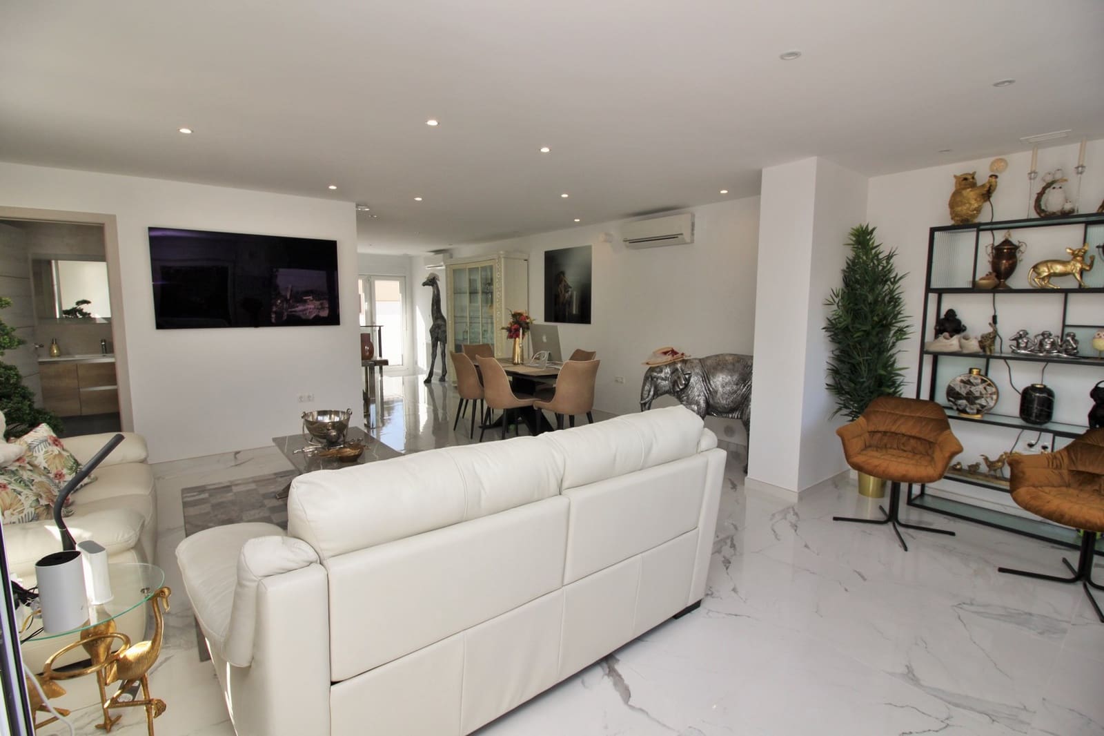 2 sovrum Villa till salu i Villamartin med pool - 399 000 € (Ref: 9199089)