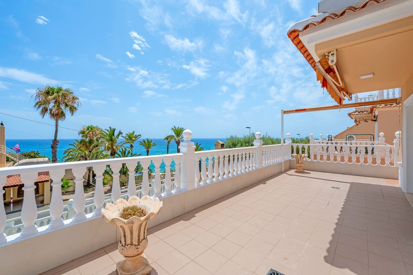 4 soveværelse Villa til salg i Torrevieja med swimmingpool garage - € 960.000 (Ref: 9199094)