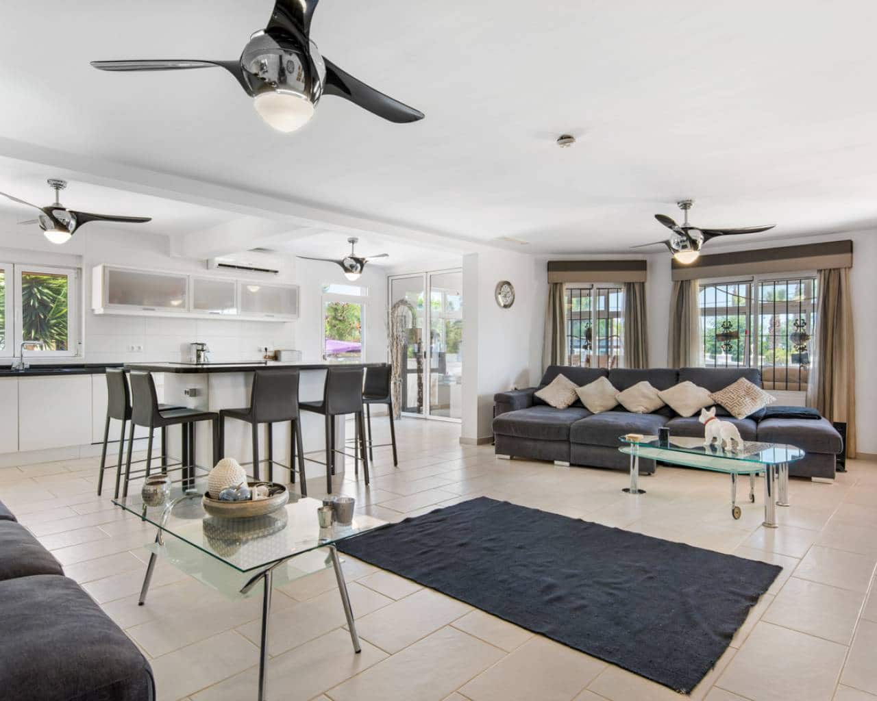 4 soverom Villa til salgs i Catral med svømmebasseng garasje - € 595 000 (Ref: 9199104)