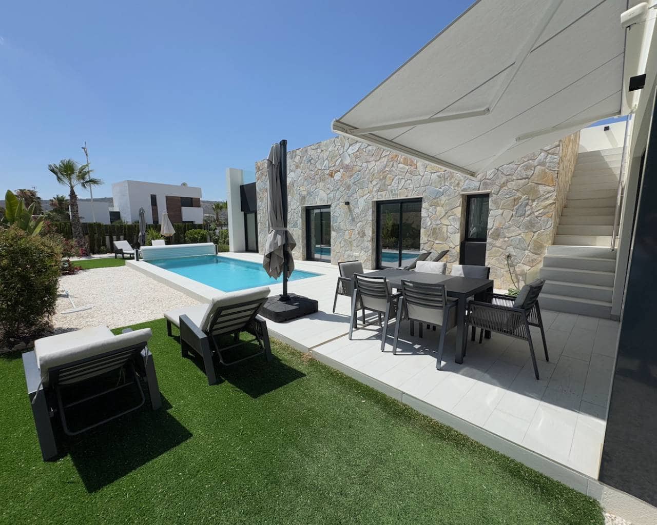 3 bedroom Villa for sale in Algorfa with pool garage - € 560,000 (Ref: 9199106)