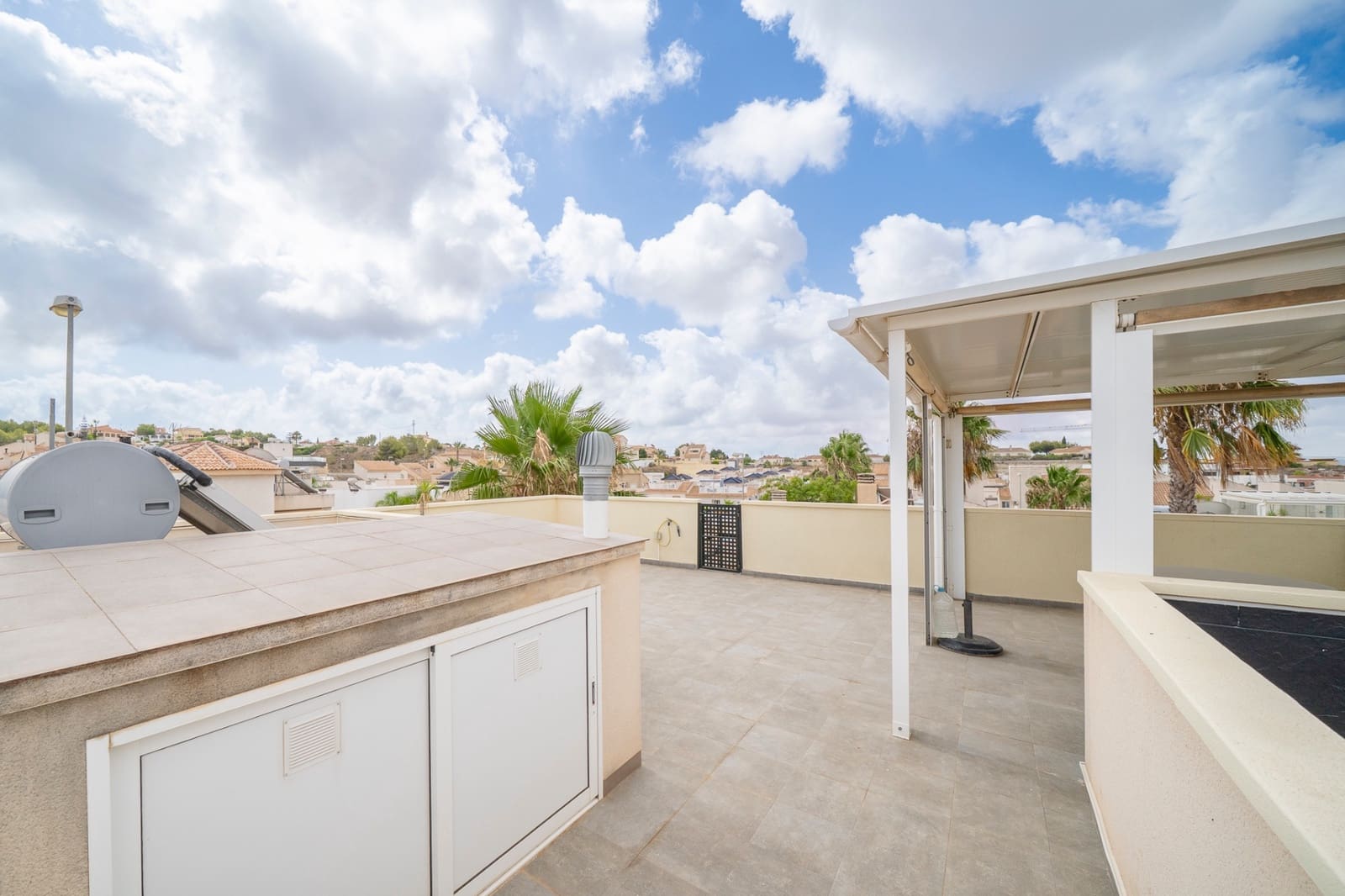 2 bedroom Villa for sale in Ciudad Quesada with pool garage - € 259,000 (Ref: 9199108)