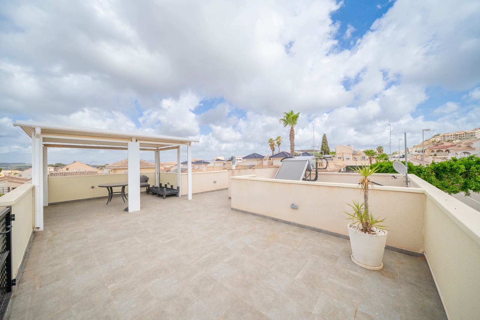 2 bedroom Villa for sale in Ciudad Quesada with pool garage - € 259,000 (Ref: 9199108)