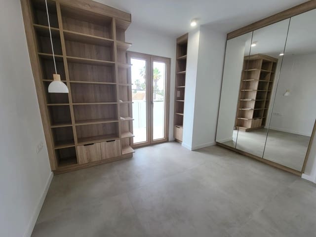 3 Zimmer Villa zu verkaufen in La Zenia, Orihuela mit Pool - 1.400.000 € (Ref: 9199110)