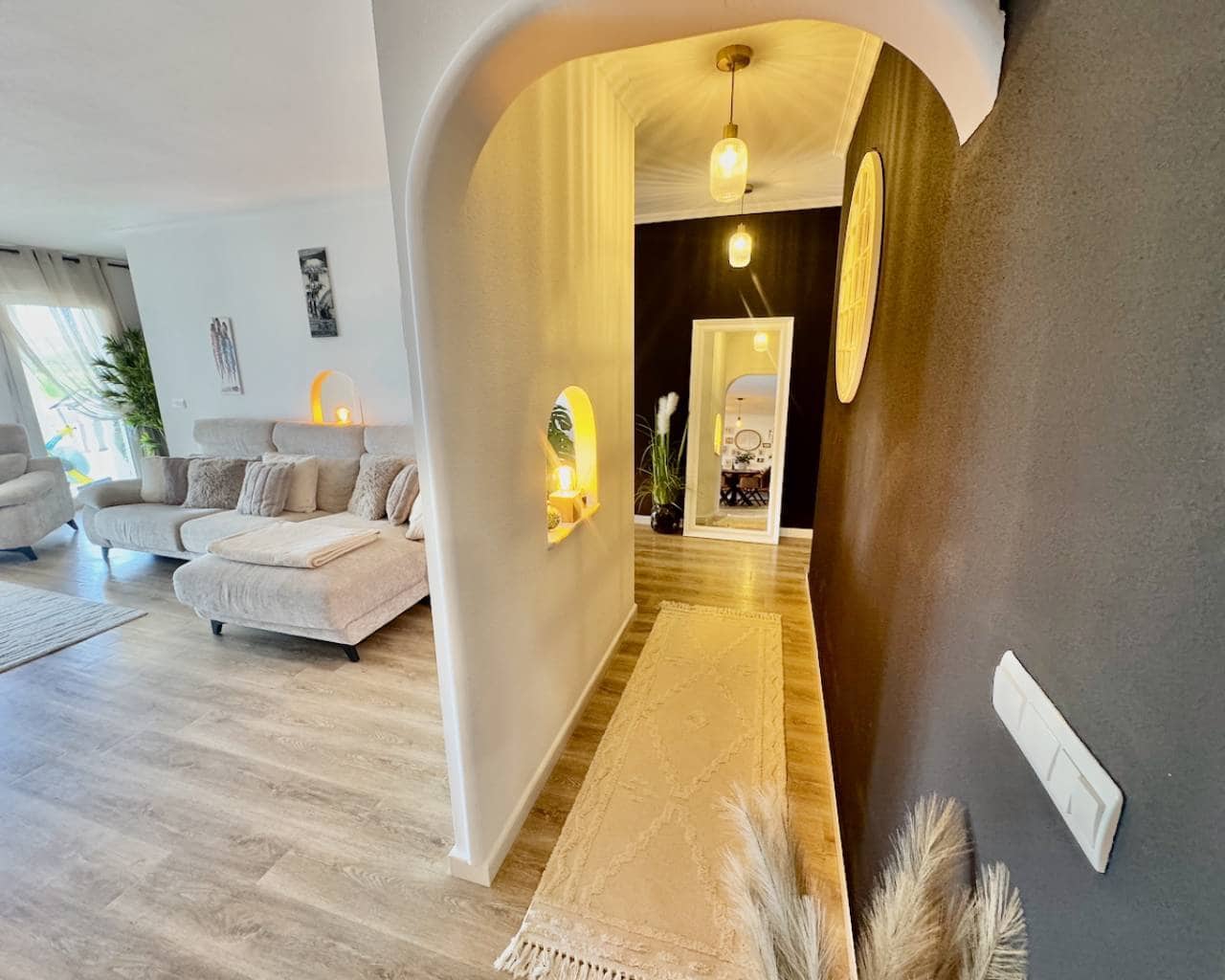 6 bedroom Villa for sale in Rojales with pool garage - € 999,000 (Ref: 9199118)