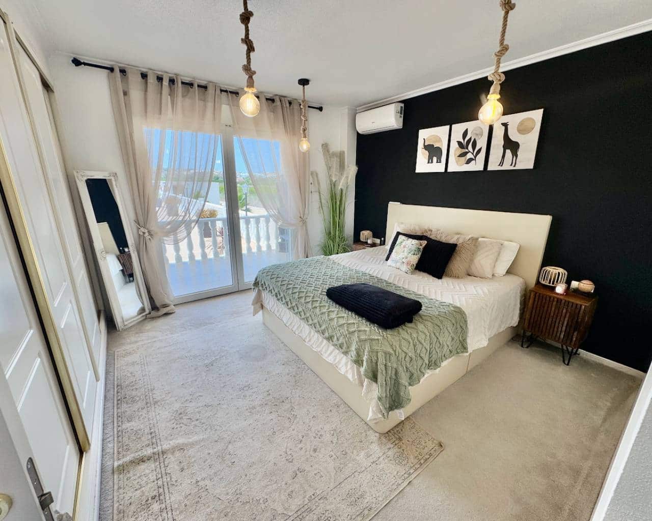 6 bedroom Villa for sale in Rojales with pool garage - € 999,000 (Ref: 9199118)