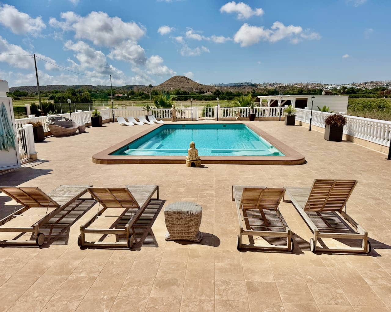 6 bedroom Villa for sale in Rojales with pool garage - € 999,000 (Ref: 9199118)