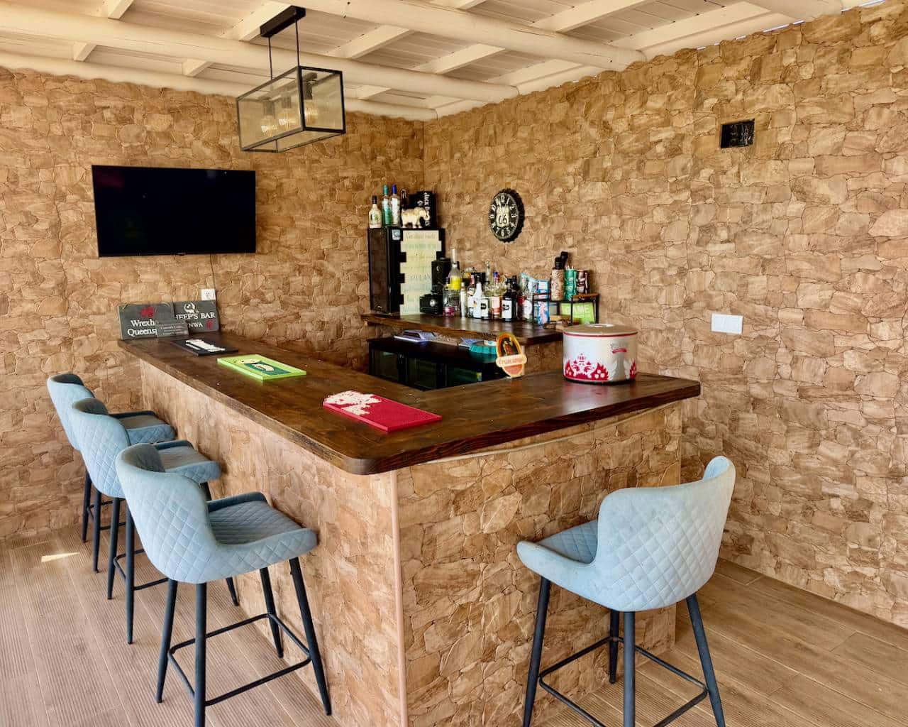 6 bedroom Villa for sale in Rojales with pool garage - € 999,000 (Ref: 9199118)