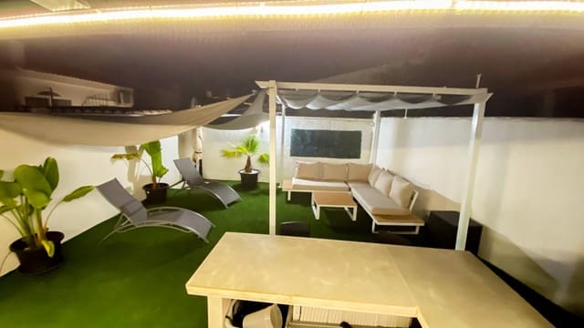 2 soverom Villa til salgs i Playa de los Locos, Torrevieja med svømmebasseng - € 309 800 (Ref: 9199128)